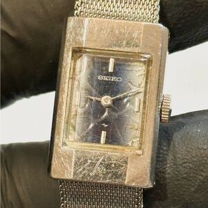 Seiko 11-3849 Mechanical Tank Rare Dial Silver Stainless Steel ladies 16mm Watch